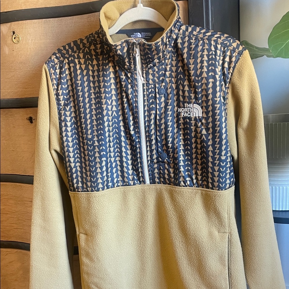 The North Face Tan and Navy Patterned Fleece